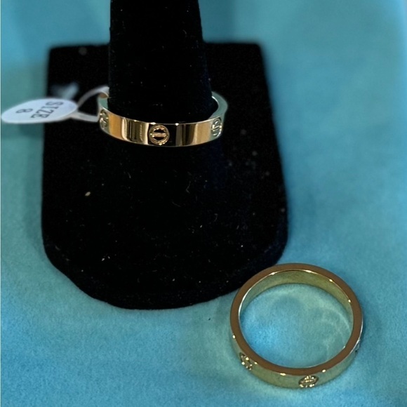 Jewelry - NWT 18k gold plated  Love Screw Ring - Fashion Ring Size 7